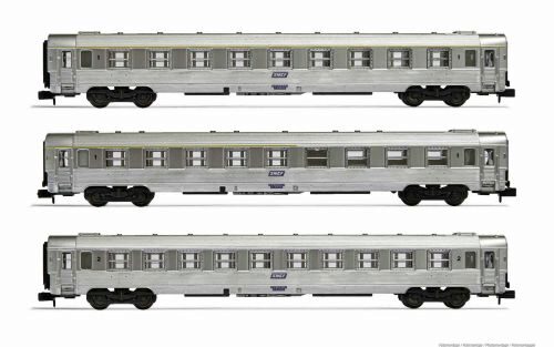 Arnold HN4338 SNCF Personenwagen  DEV A9, A5 bar coach + B10, Ep IV